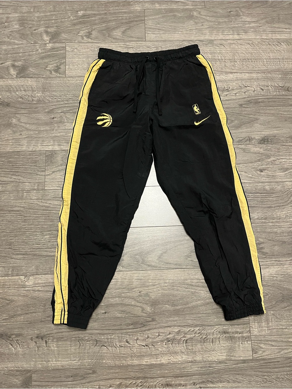 Nike Black and Yellow Men's NBA Toronto raptors Jogger Pants